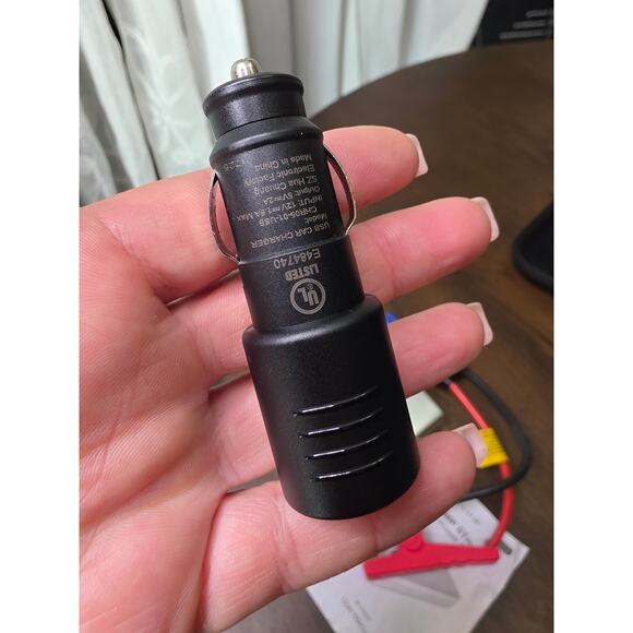 Winplus AC55929 Portable 8000mAh Car Jump Start & Power Bank with Case & Cables - Picture 12 of 13